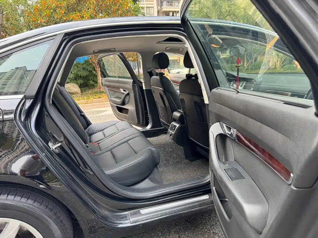Audi A6L — миниатюра 12
