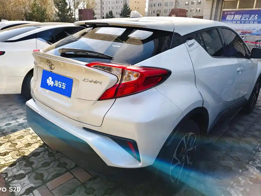 TOYOTA C HR