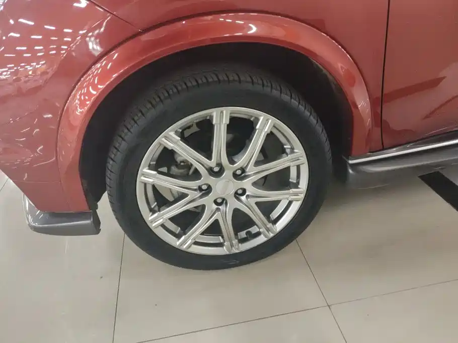 Infiniti ESQ — миниатюра 6