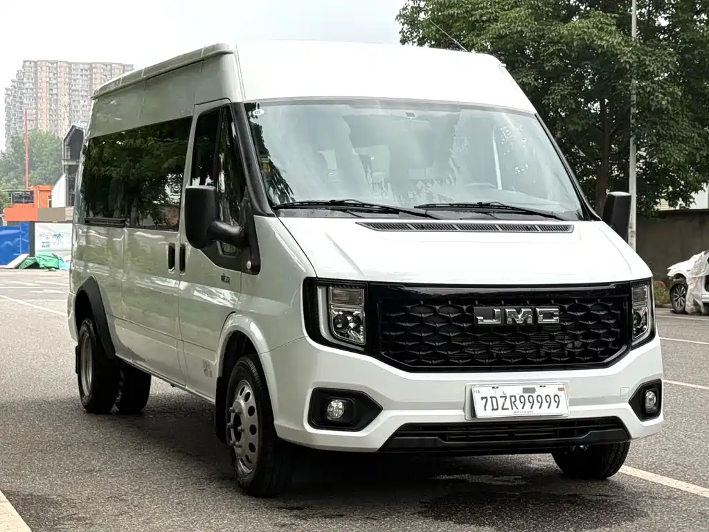 JMC JMC Fushun 2023 2.0T AT 6-9 мест