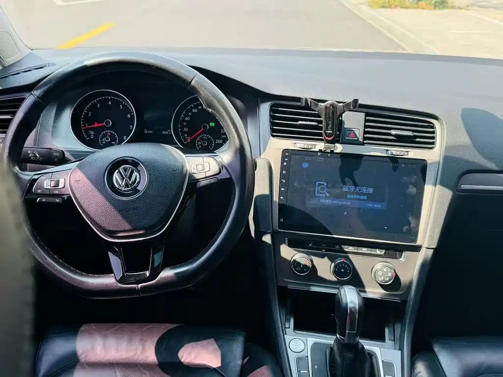 Volkswagen Golf — миниатюра 5