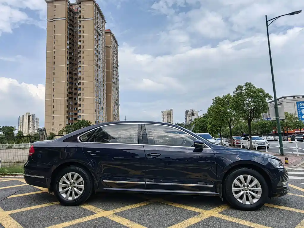 Volkswagen Passat — миниатюра 8