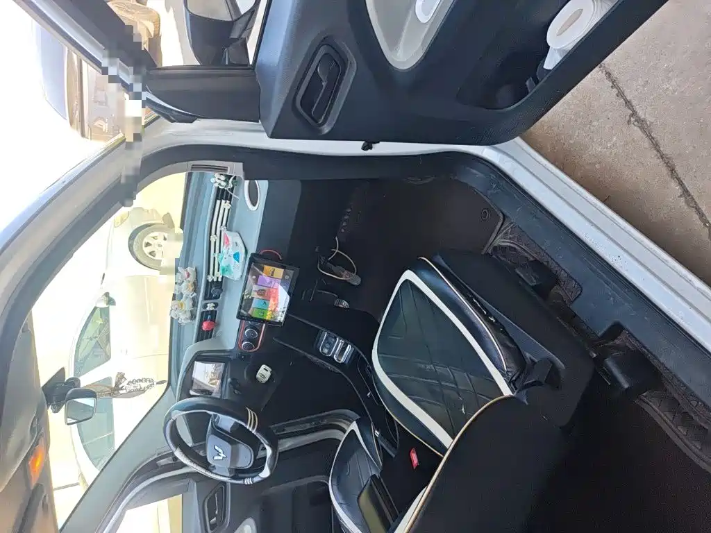 Wuling MINIEV — миниатюра 20