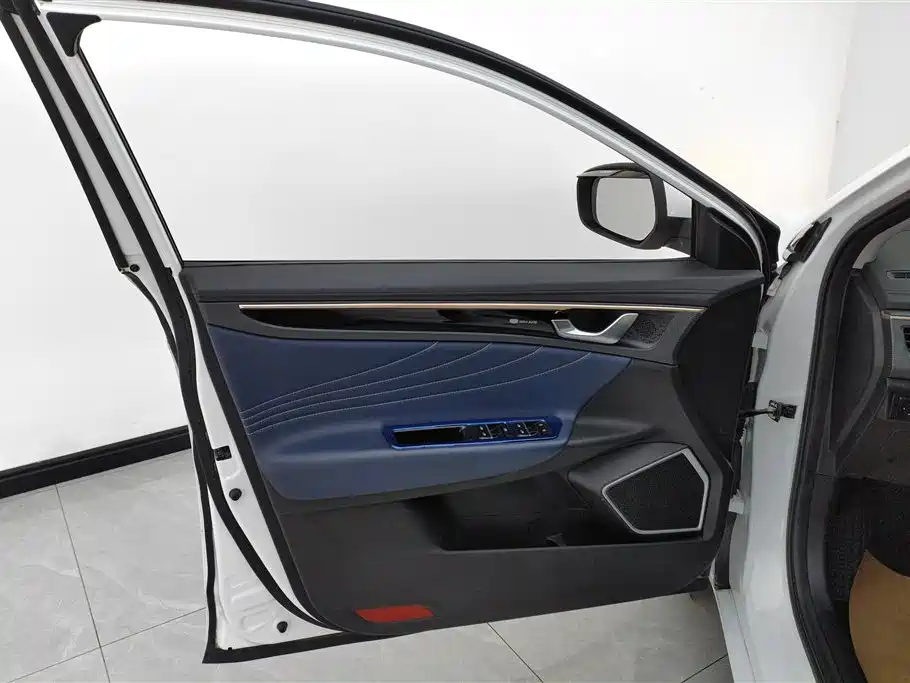 GEELY AUTOMOBILE EMGRAND GL