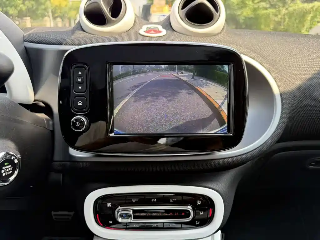 smart Smart Fortwo — миниатюра 7