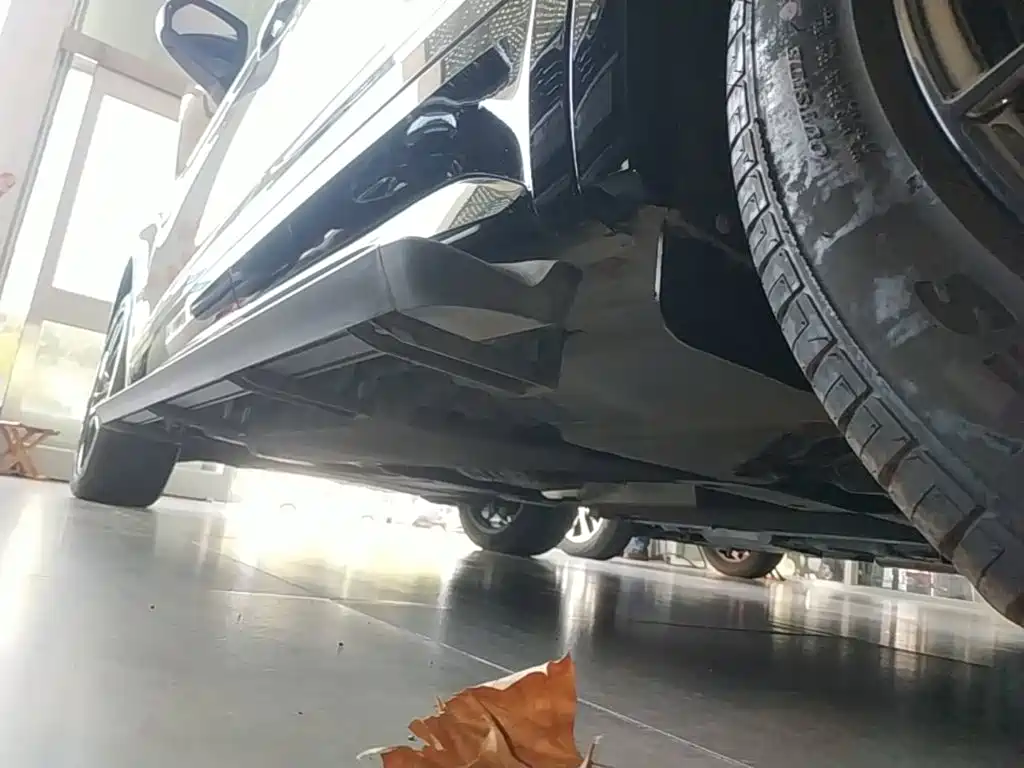 Audi Q5L Sportback — миниатюра 22