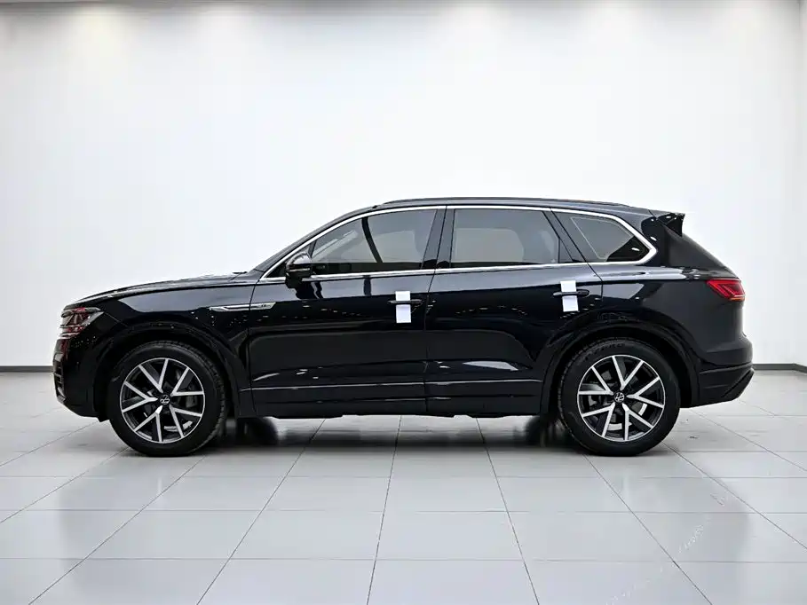 Volkswagen Touareg 2021 3.0TSI Sport