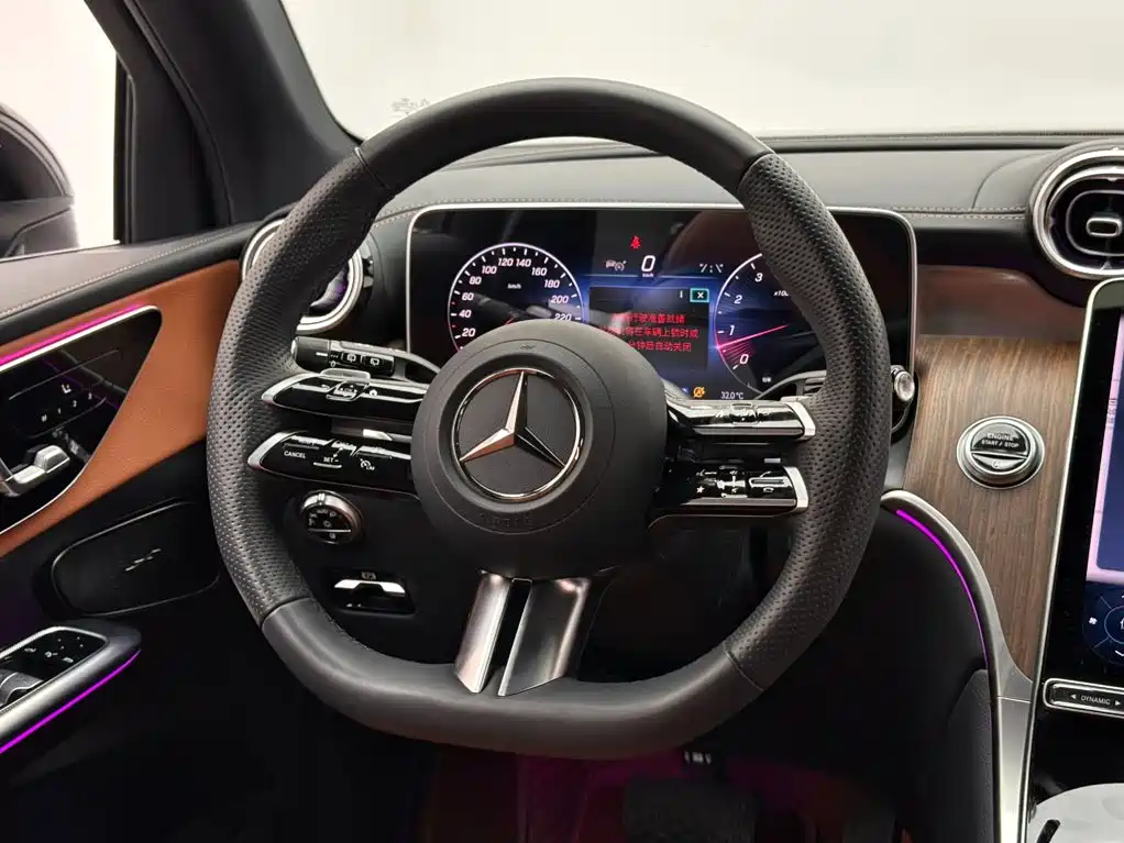 Mercedes-Benz GLC — миниатюра 12