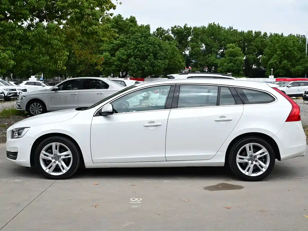 Volvo V60 — миниатюра 2