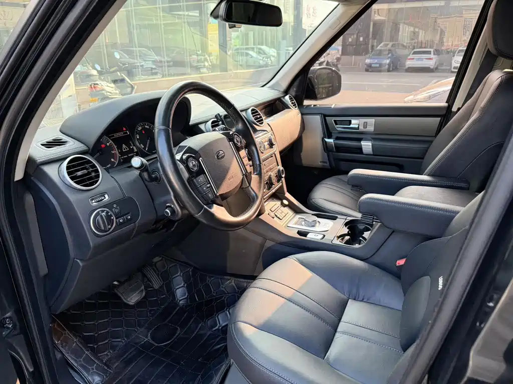 Land Rover Discovery 2016 3.0 SC V6 HSE