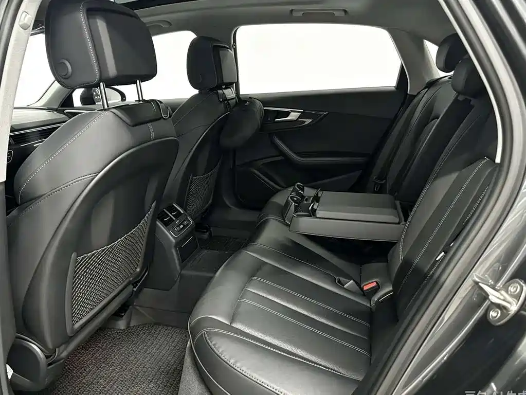 Audi A4L — миниатюра 7