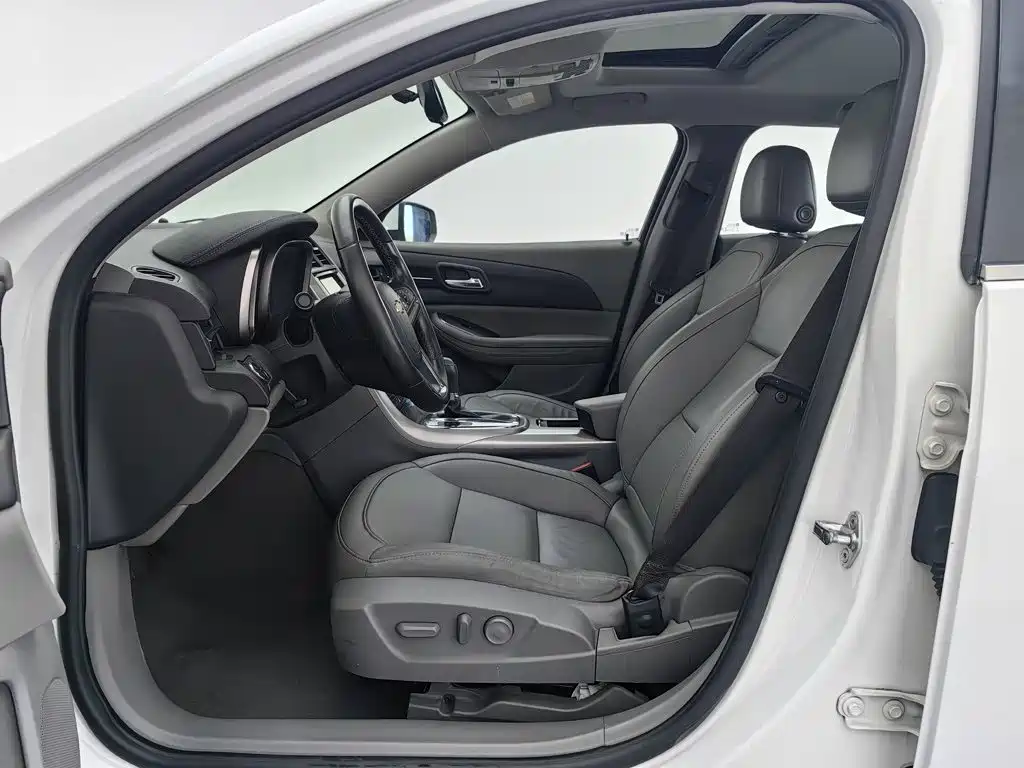 Chevrolet Malibu — миниатюра 10