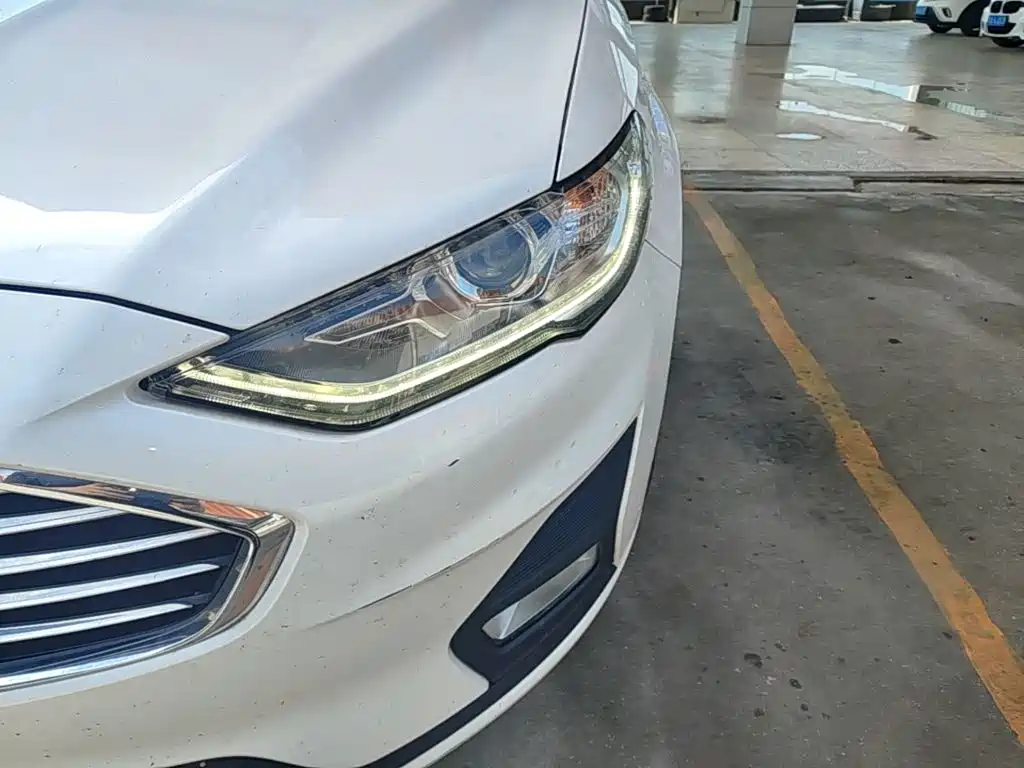 Ford Mondeo — миниатюра 24