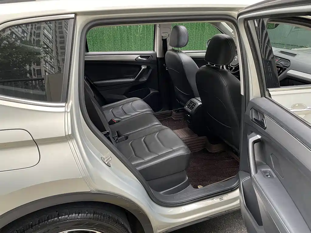 Volkswagen Tiguan L — миниатюра 12
