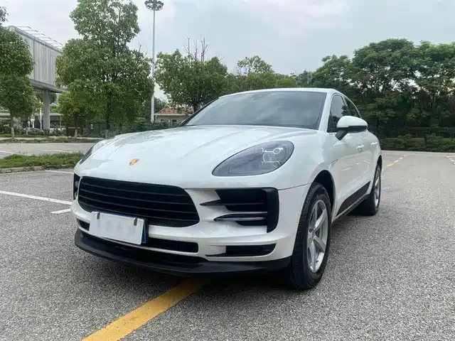 PORSCHE MACAN 2018