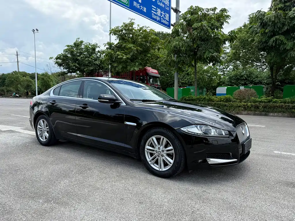 Jaguar XF — миниатюра 3