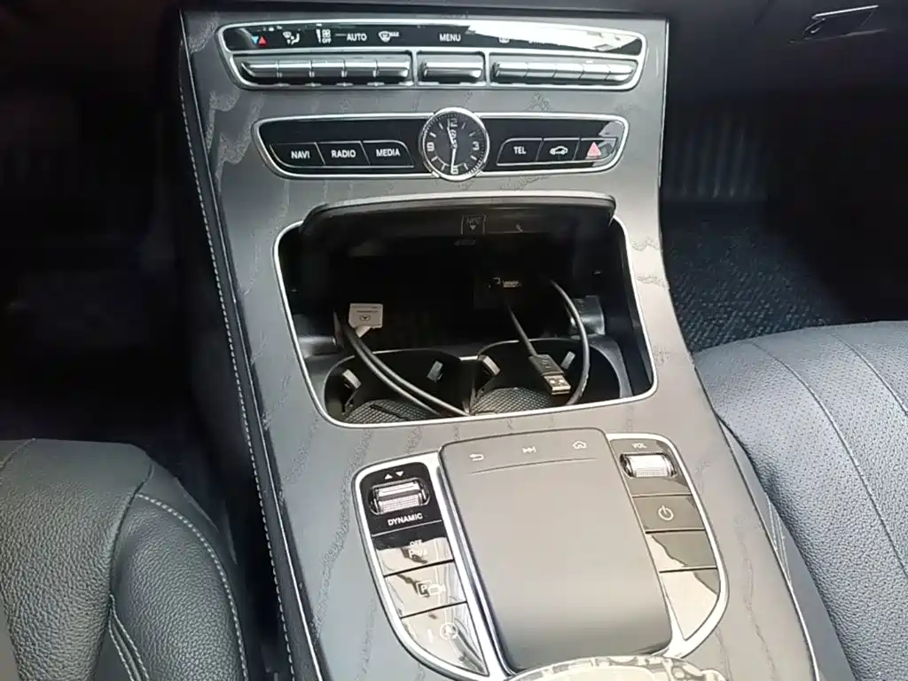 Mercedes-Benz E-Class (Import) — миниатюра 14