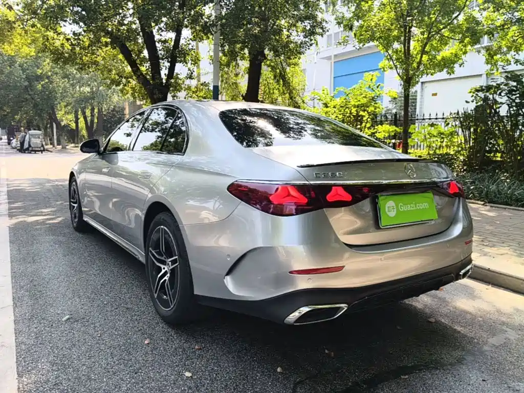 Mercedes-Benz E-Class (Import) — миниатюра 5