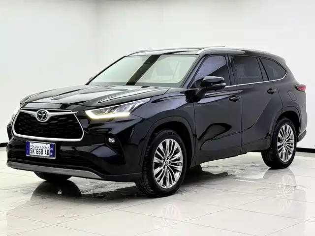 TOYOTA HIGHLANDER