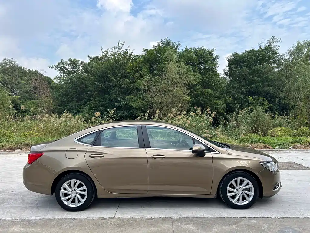 Buick Verano — миниатюра 3