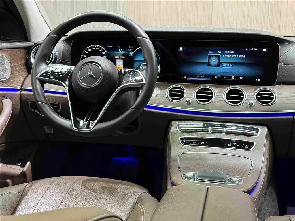 Mercedes-Benz E-Class — миниатюра 20