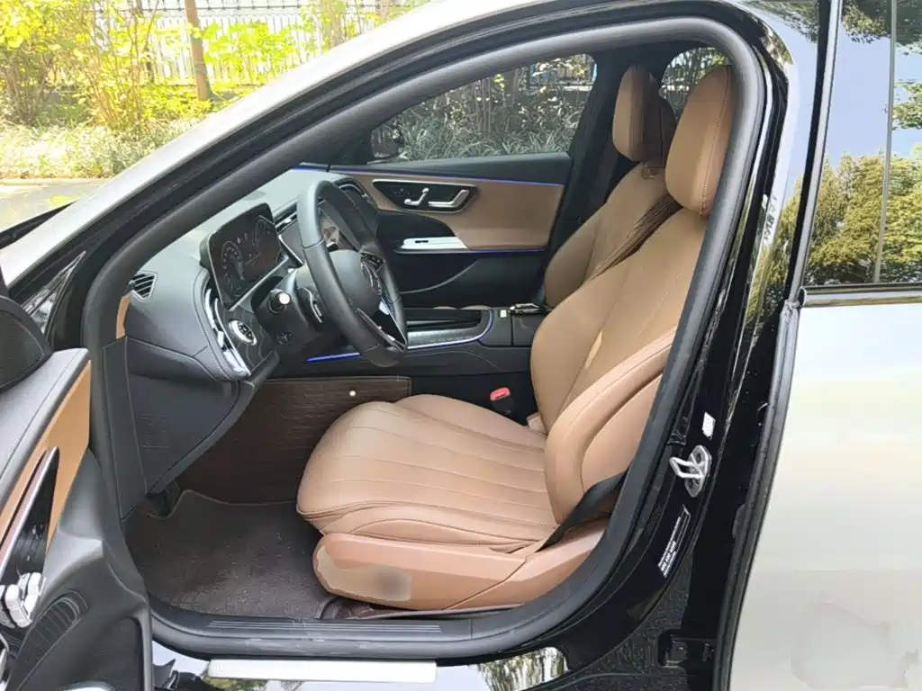 Mercedes-Benz E-Class (Import) — миниатюра 15
