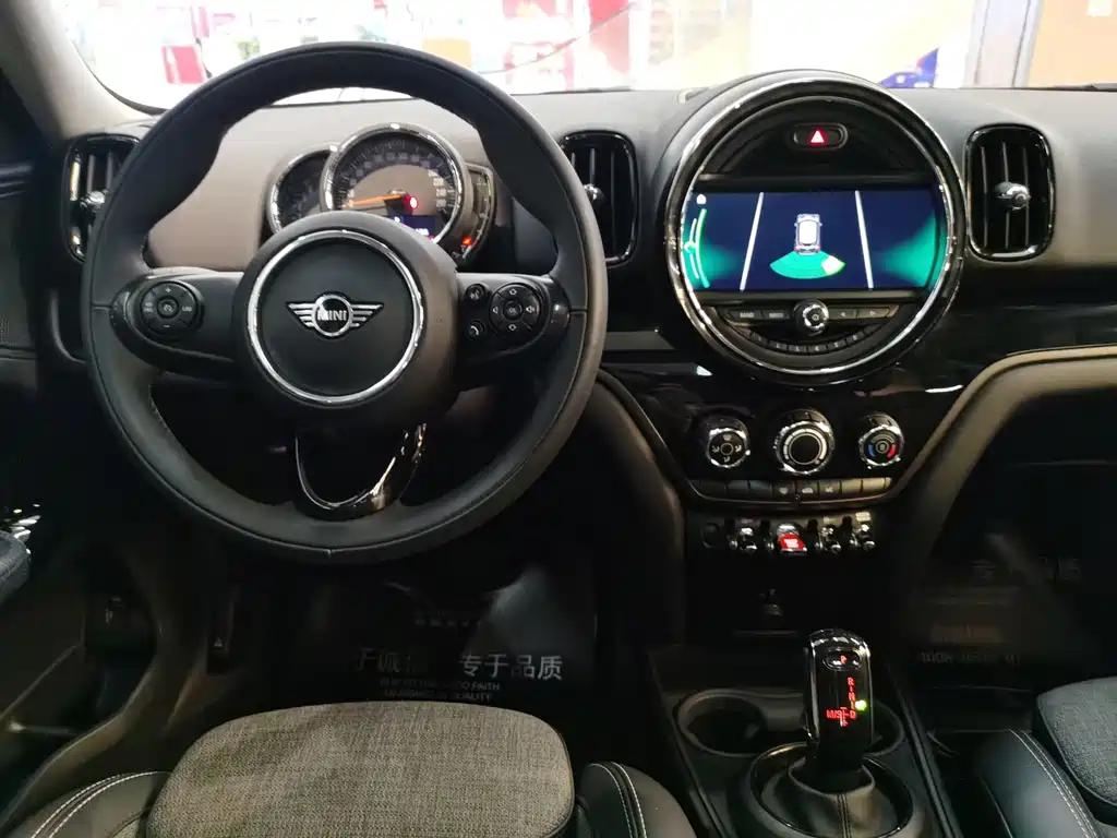 MINI Mini Countryman — миниатюра 8
