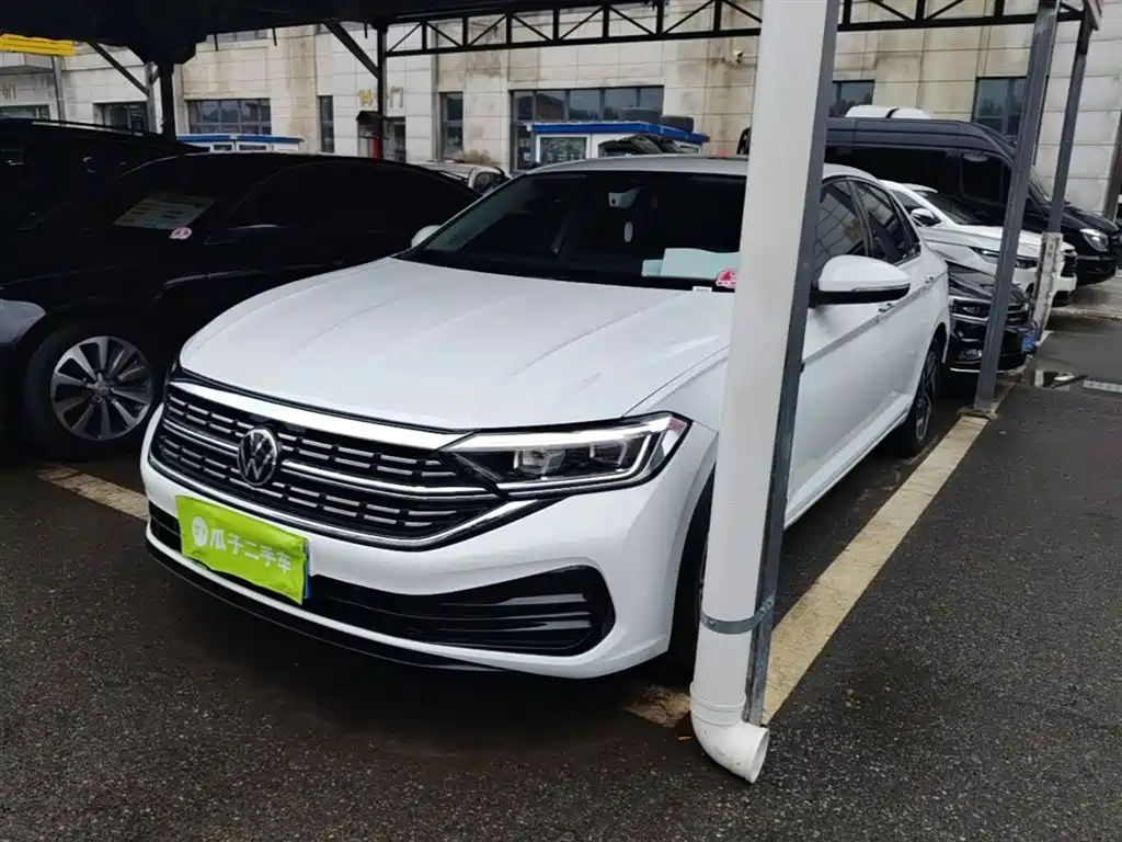 Volkswagen Sagitar 2025 300TSI DSG