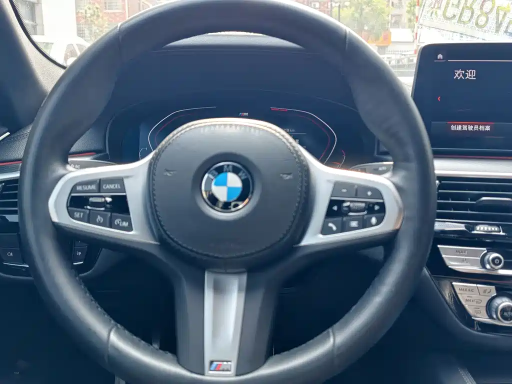 BMW 5 Series (Import) — миниатюра 16