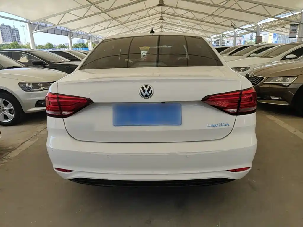 Volkswagen Lavida — миниатюра 6