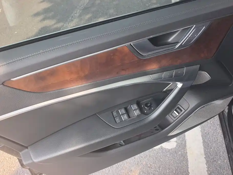 Audi A6L — миниатюра 7