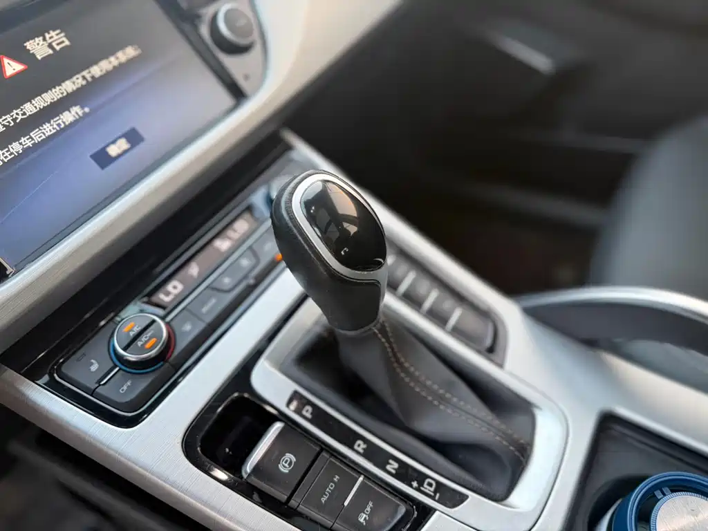 Geely Boyue — миниатюра 7