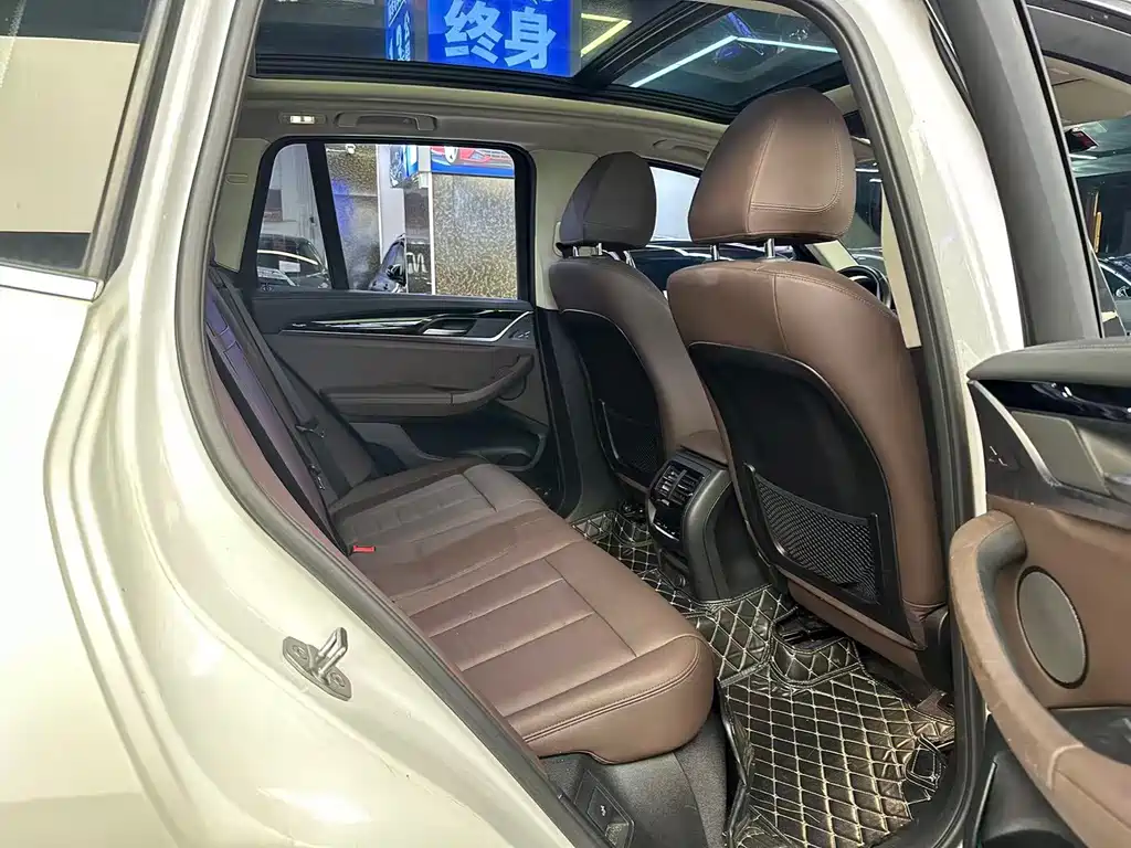 BMW X3 — миниатюра 7