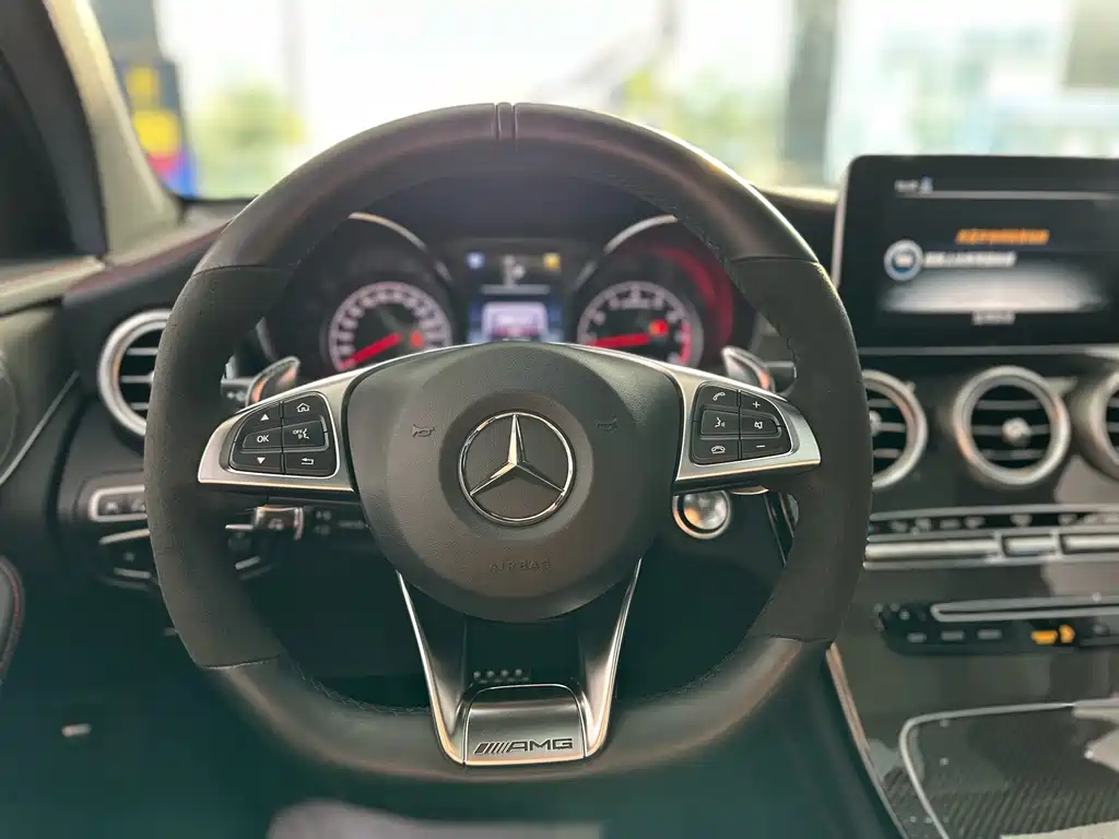 MERCEDES-BENZ GLC AMG