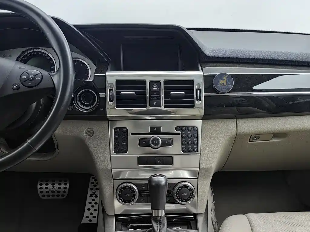 Mercedes-Benz GLK-Class (Import) — миниатюра 12