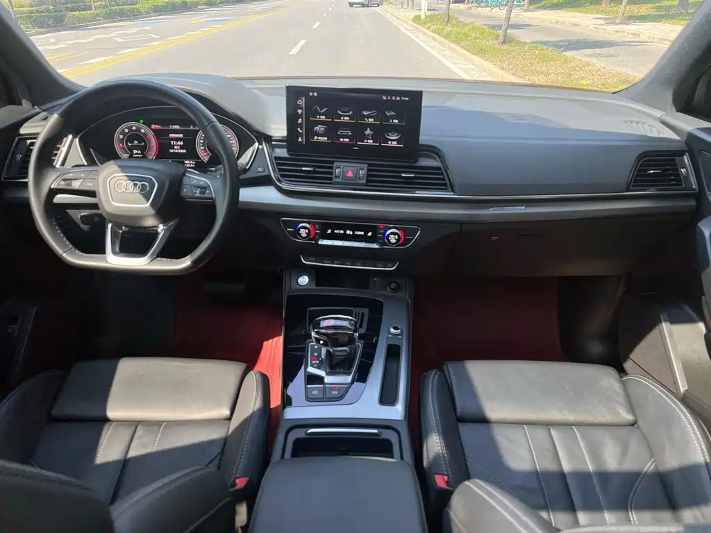 Audi Q5L Sportback — миниатюра 13