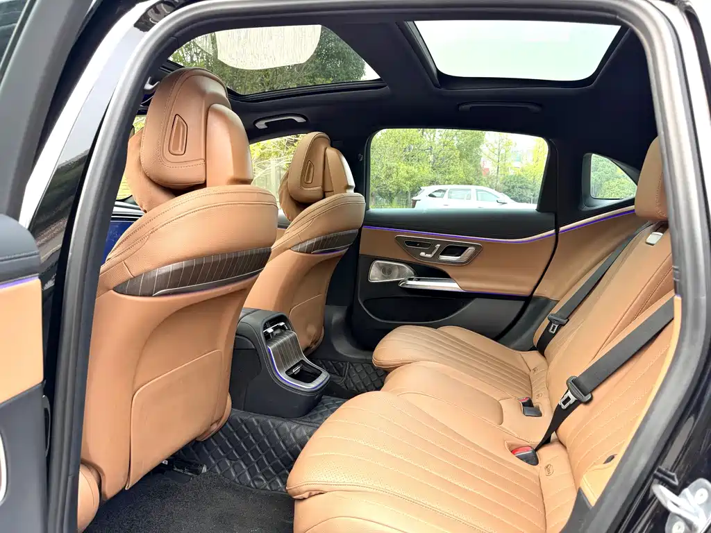 Mercedes-Benz E-Class — миниатюра 4