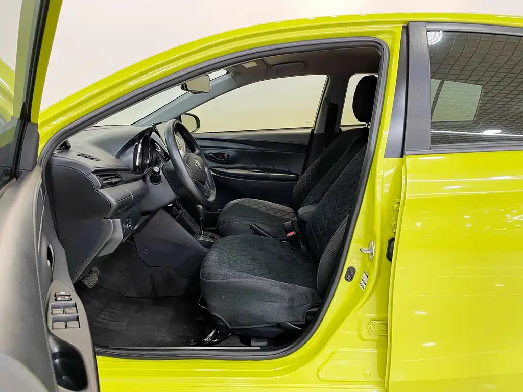 Toyota Yaris L — миниатюра 15