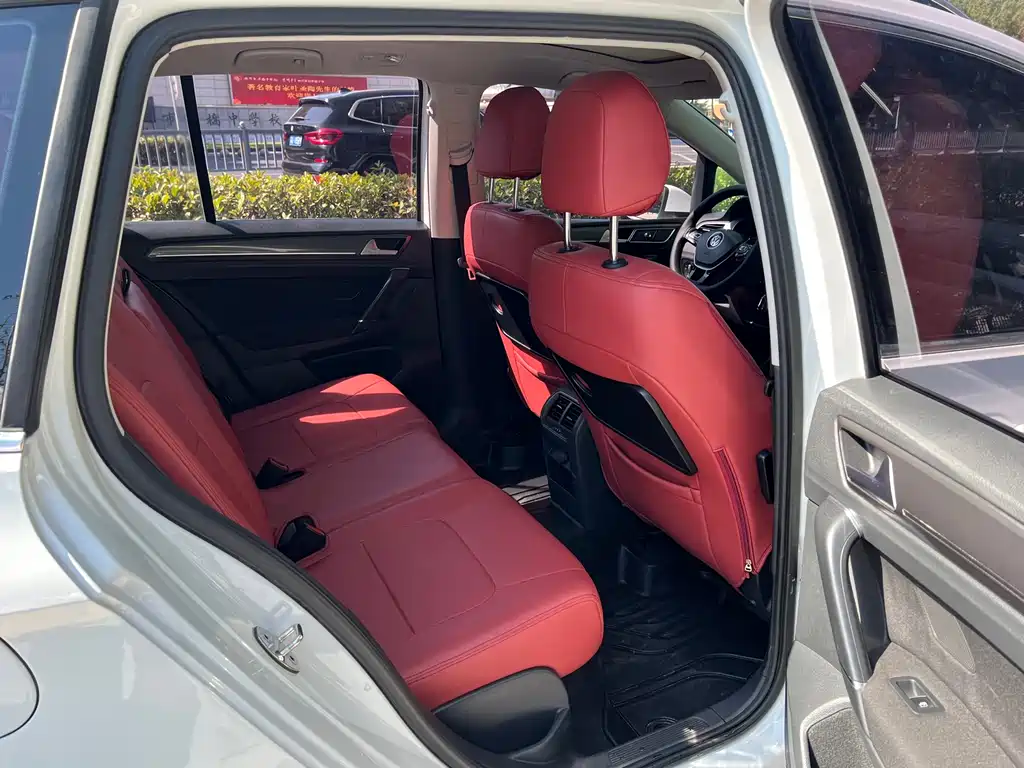 Volkswagen Golf Sportsvan — миниатюра 14