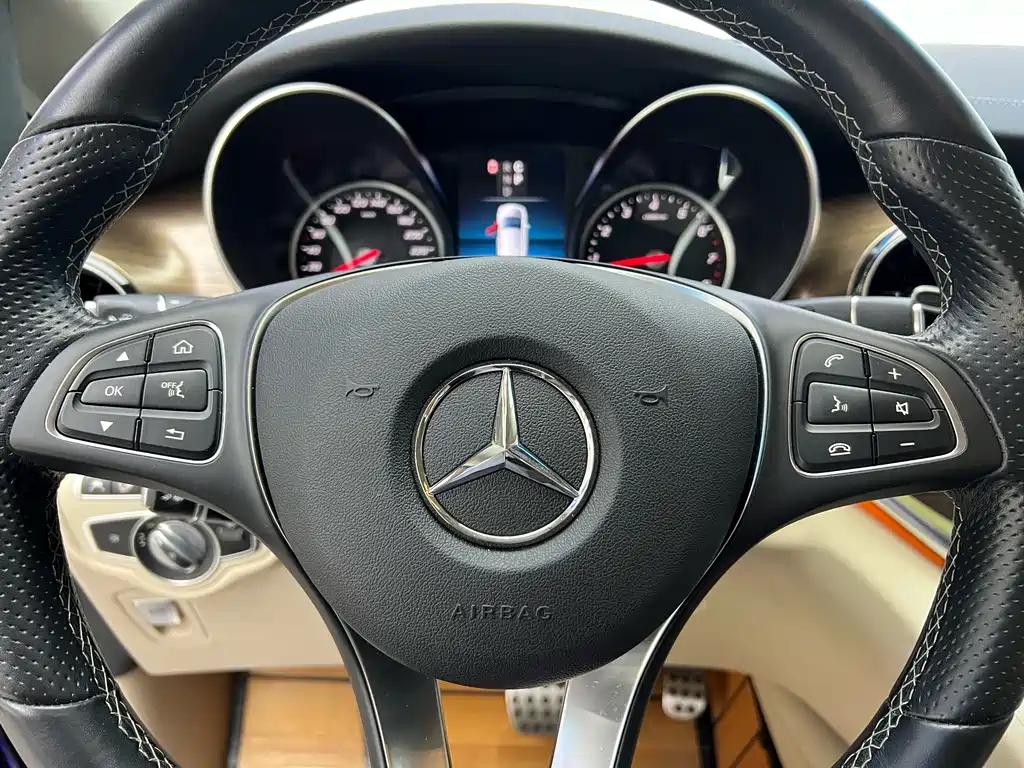 MERCEDES-BENZ V CLASS