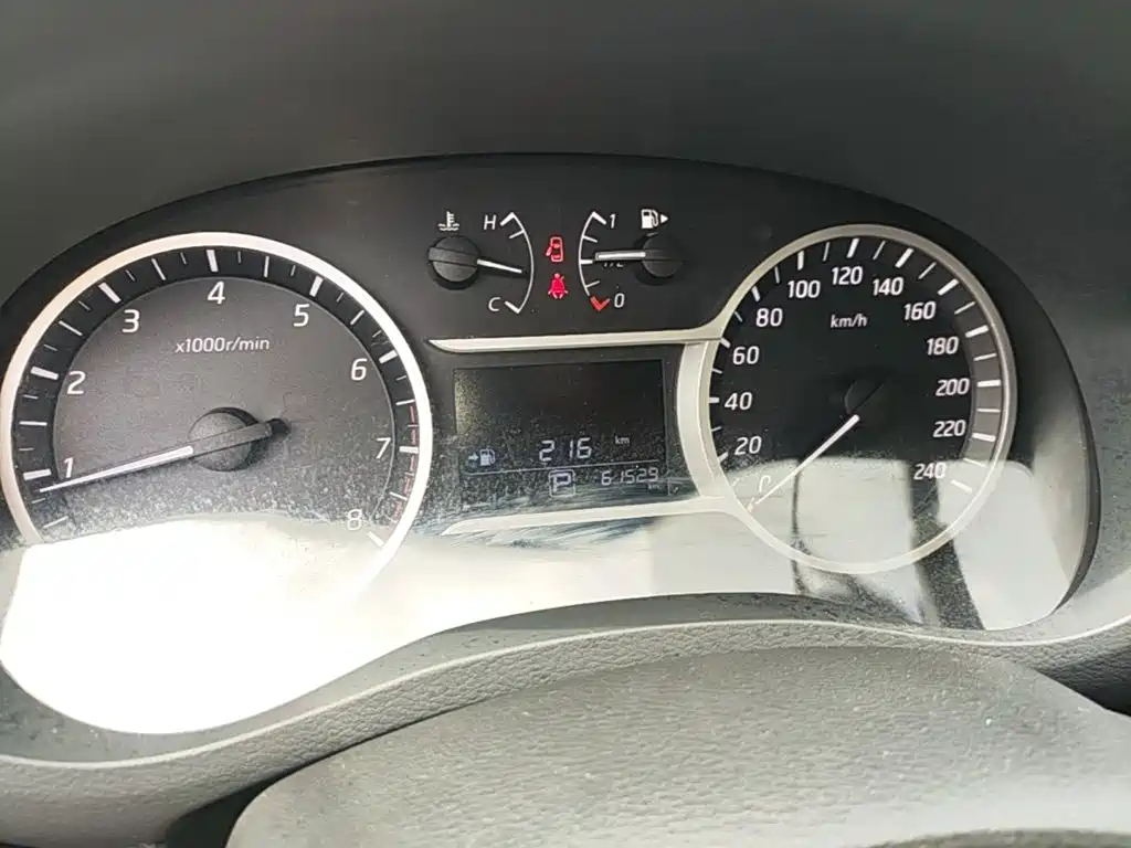 Nissan Bluebird — миниатюра 12