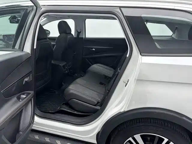 Peugeot 5008 — миниатюра 8