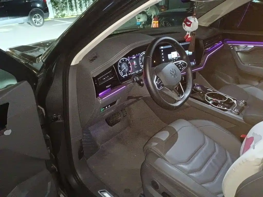 Volkswagen Touareg — миниатюра 17