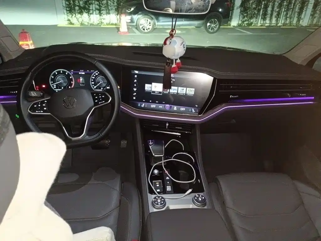 Volkswagen Touareg — миниатюра 10