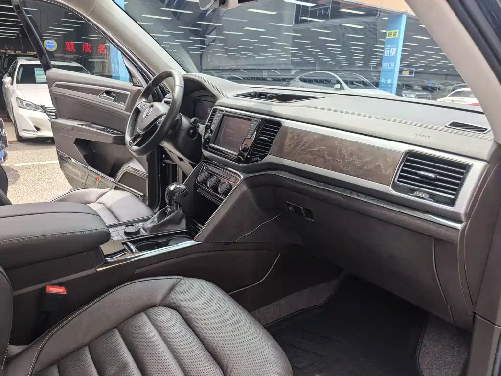 Volkswagen Teramont — миниатюра 12