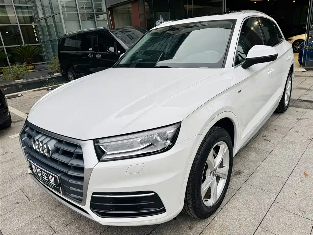 Audi Q5L 2021