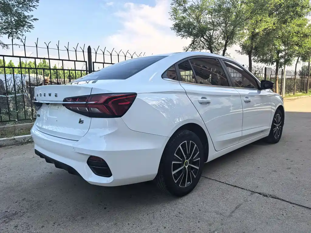 Roewe i5 2021 1.5L CVT