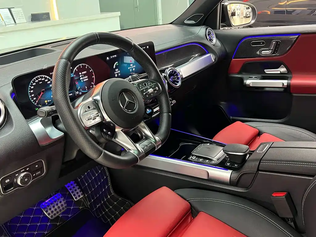 Mercedes-Benz GLB AMG — миниатюра 8