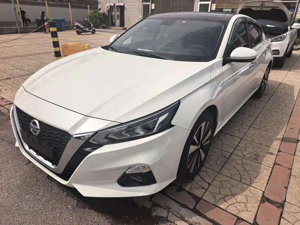 Nissan Teana 2022