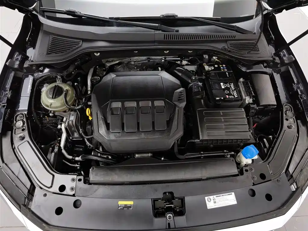 Volkswagen Passat 2021 330TSI Luxury